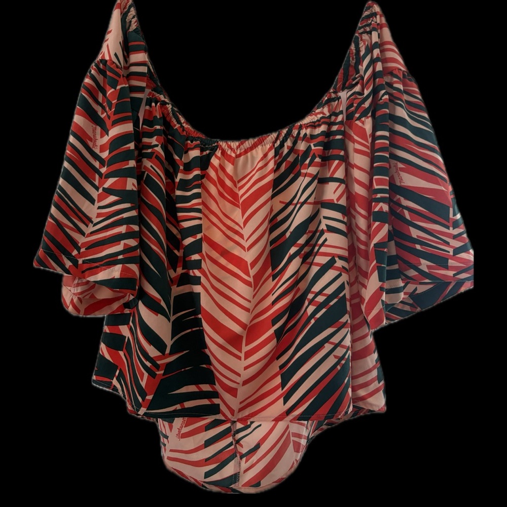 Manuheali’i Off Shoulder